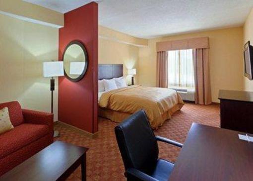 фото отеля Comfort Suites Harbour View