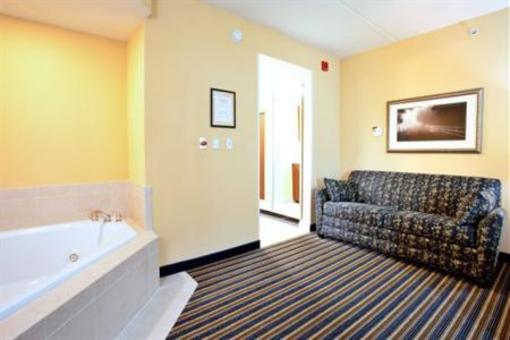 фото отеля Holiday Inn Express Hotel & Suites Wilmington-Newark