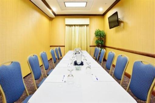 фото отеля Holiday Inn Express Hotel & Suites Wilmington-Newark