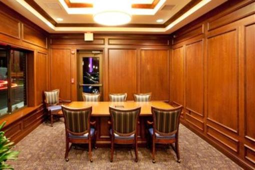 фото отеля Holiday Inn Express Hotel & Suites Wilmington-Newark