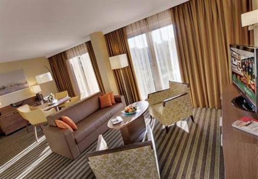 фото отеля Courtyard by Marriott Munchen City Ost