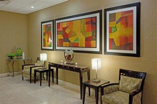 фото отеля Holiday Inn Boston-Dedham Hotel & Conference Center