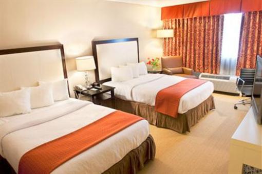 фото отеля Holiday Inn Boston-Dedham Hotel & Conference Center