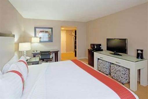 фото отеля Holiday Inn Boston-Dedham Hotel & Conference Center
