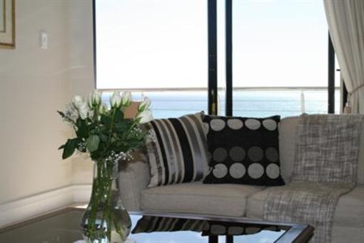 фото отеля Dreamscape Villa Apartments Gordon's Bay