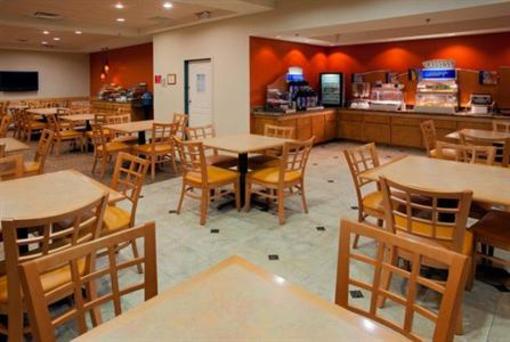 фото отеля Holiday Inn Express Hotel & Suites McAllen (Airport/La Plaza Mall)