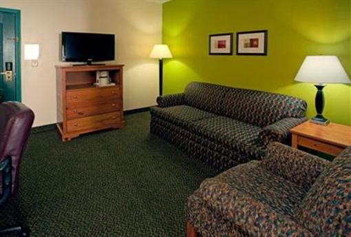 фото отеля Holiday Inn Express Hotel & Suites McAllen (Airport/La Plaza Mall)