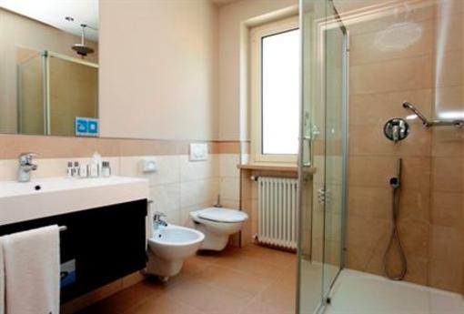 фото отеля Hotel Galvani Torri del Benaco