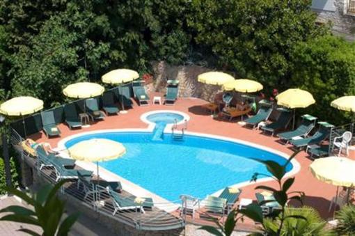 фото отеля Hotel Galvani Torri del Benaco