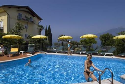 фото отеля Hotel Galvani Torri del Benaco