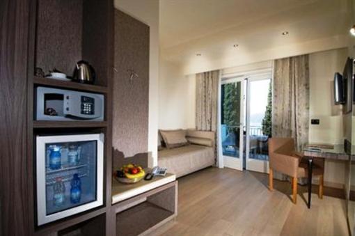 фото отеля Hotel Galvani Torri del Benaco