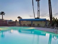 Holiday Inn Long Beach Airport Hotel and Conference Center