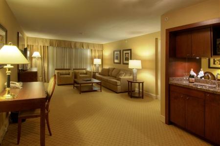 фото отеля BEST WESTERN PLUS Vernon Lodge & Conference Centre