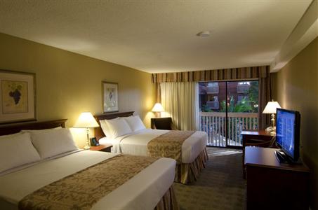 фото отеля BEST WESTERN PLUS Vernon Lodge & Conference Centre