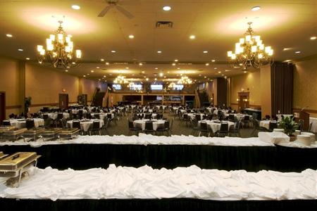 фото отеля BEST WESTERN PLUS Vernon Lodge & Conference Centre