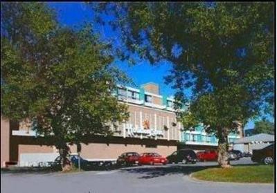 фото отеля Greenwood Inn & Suites