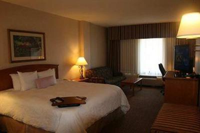 фото отеля Holiday Inn Council Bluffs