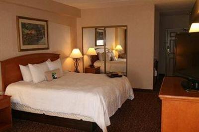 фото отеля Holiday Inn Council Bluffs