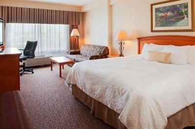 фото отеля Holiday Inn Council Bluffs