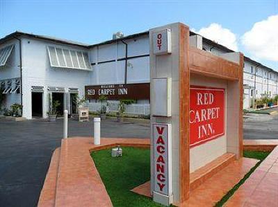 фото отеля Red Carpet Inn Nassau