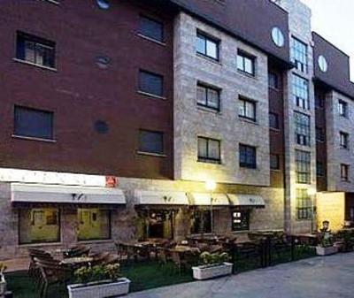 фото отеля Apartahotel Ascarza Badajoz