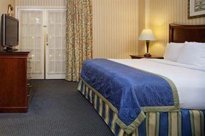 фото отеля DoubleTree Suites by Hilton Hotel Lexington