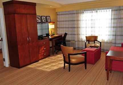 фото отеля Courtyard by Marriott Dunn Loring Fairfax