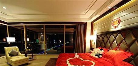 фото отеля Crowne Plaza Nanchang Riverside Hotel