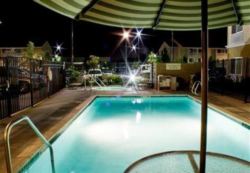 фото отеля TownePlace Suites Sacramento Cal Expo