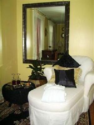 фото отеля Ascendence Harbourside Mansion Bed & Breakfast Halifax