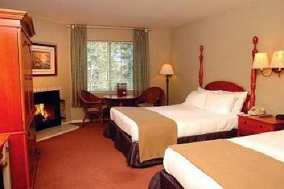 фото отеля Cambria Pines Lodge