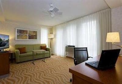 фото отеля Marriott SpringHill Suites Old Montreal