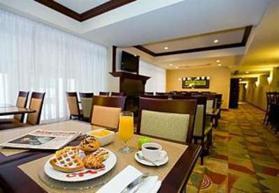 фото отеля Marriott SpringHill Suites Old Montreal