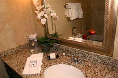 фото отеля Glidden House Inn