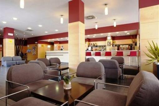 фото отеля Holiday Inn Express Malaga Airport