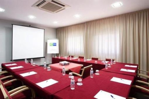 фото отеля Holiday Inn Express Malaga Airport