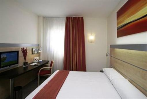 фото отеля Holiday Inn Express Malaga Airport