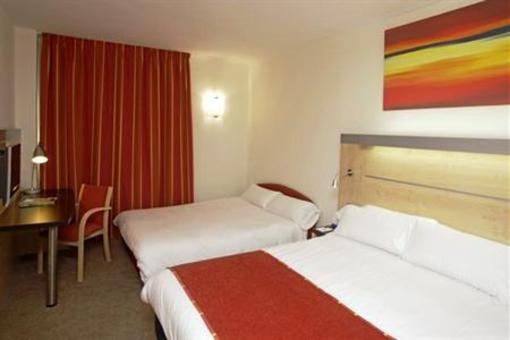 фото отеля Holiday Inn Express Malaga Airport