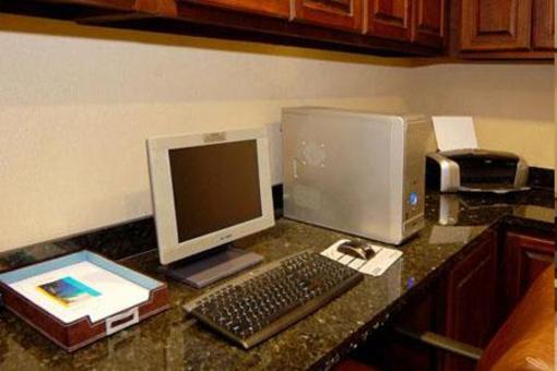 фото отеля Comfort Suites Tomball