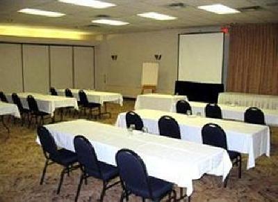 фото отеля BEST WESTERN Seven Oaks Inn