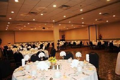 фото отеля BEST WESTERN Seven Oaks Inn