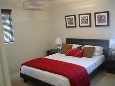 фото отеля Noosa Outrigger Beach Resort