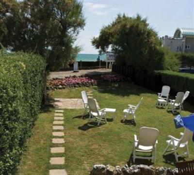 фото отеля BEST WESTERN Beachcroft Hotel