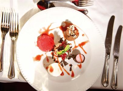 фото отеля BEST WESTERN Beachcroft Hotel