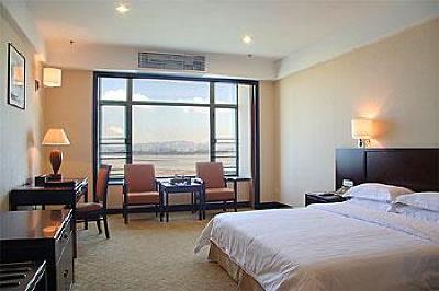 фото отеля Bon-Garden Business Hotel