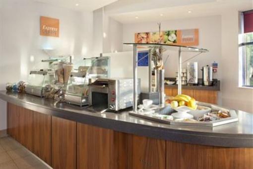 фото отеля Holiday Inn Express Newport