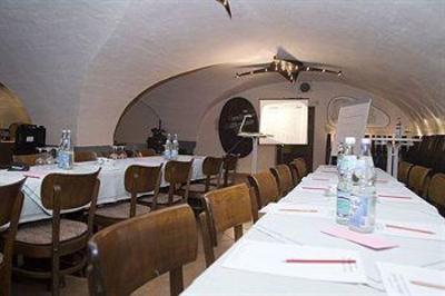 фото отеля Altdeutsche Weinstube Hotel Rudesheim am Rhein