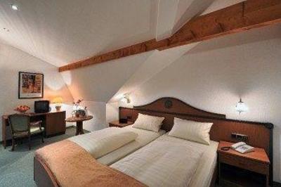 фото отеля Altdeutsche Weinstube Hotel Rudesheim am Rhein