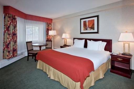фото отеля Holiday Inn Express Red Deer