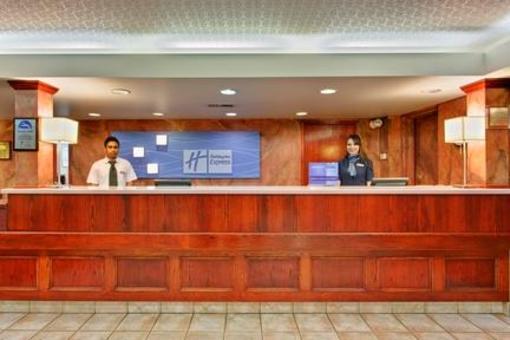 фото отеля Holiday Inn Express Red Deer